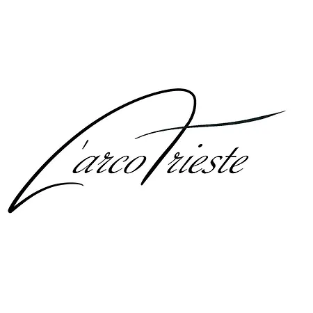 L'arco Living 5 アパート